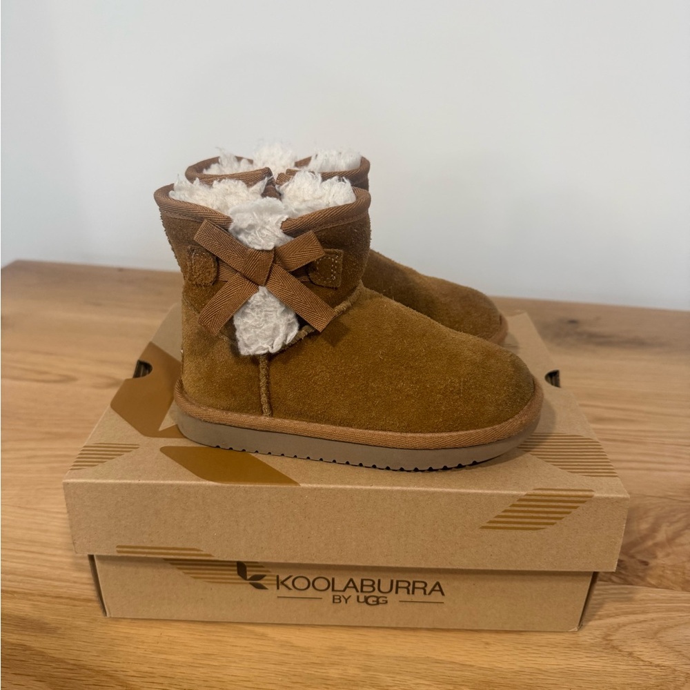 Koolaburra UGG Chestnut Suede Zip & Bow Ankle Booties